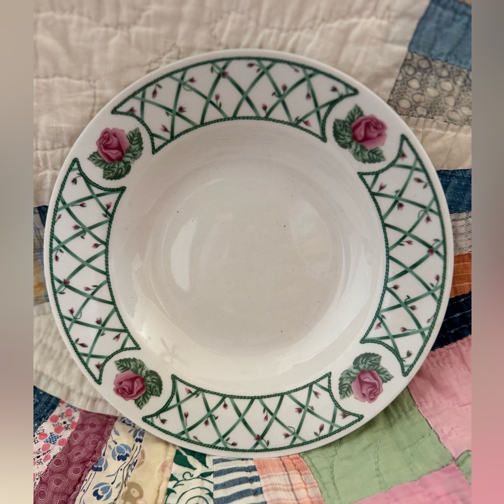 Vintage Sango “Trellis Rose” 8851 Soup Bowl